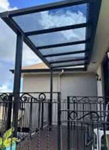 ​المظلات المدمجة مع الزجاج: