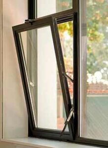 ​الشبابيك القلابة (Tilt & Turn)